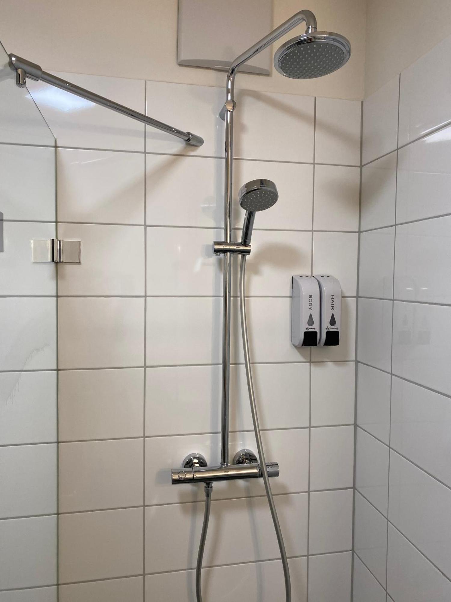 פורצהיים Schoenes 2 Zimmer Apartment Zentral Gelegen מראה חיצוני תמונה